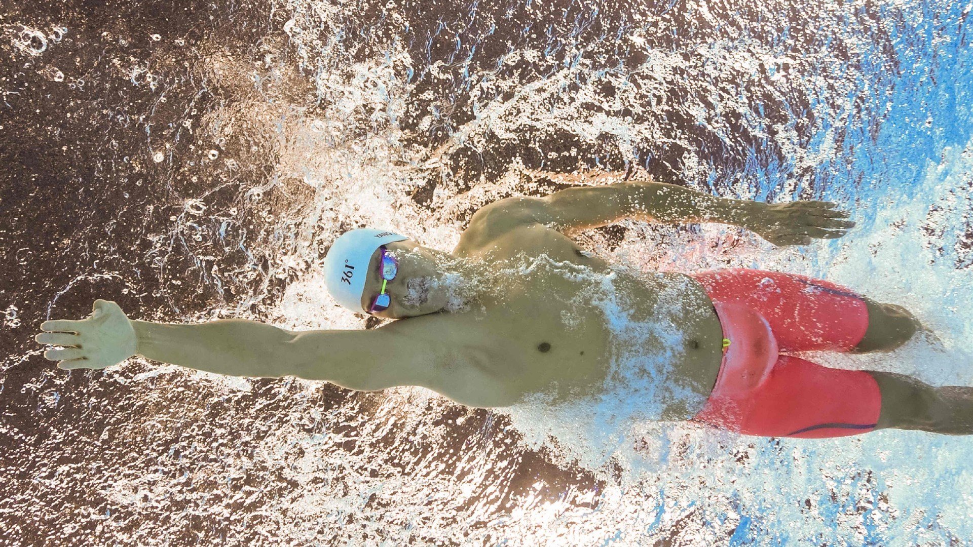 欧冠决赛焦点战?新疆队完胜上海队!