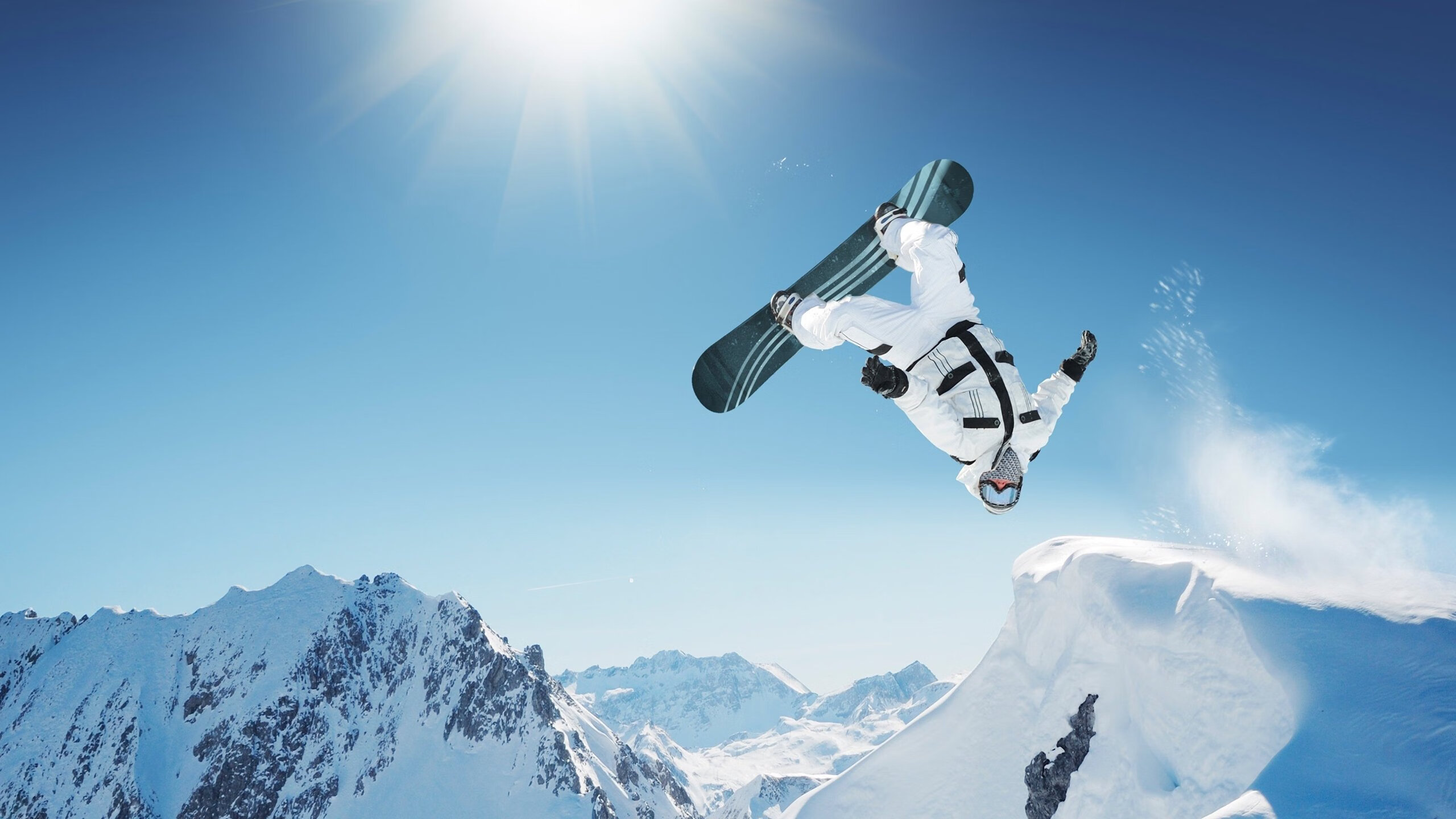 开云世界杯2026-年度焦点之战之夜，莱奥个人能力完全展现